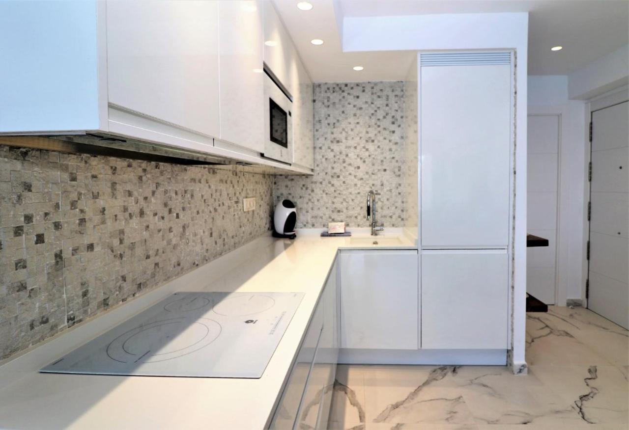 Luxurious 2-Bedroom Apt With Stunning Views, 1St Line On Levante Beach, Benidorm Kültér fotó