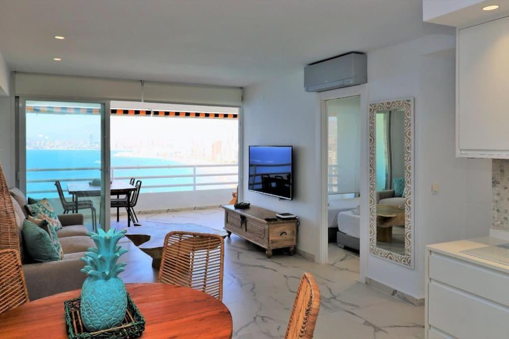 Luxurious 2-Bedroom Apt With Stunning Views, 1St Line On Levante Beach, Benidorm Kültér fotó