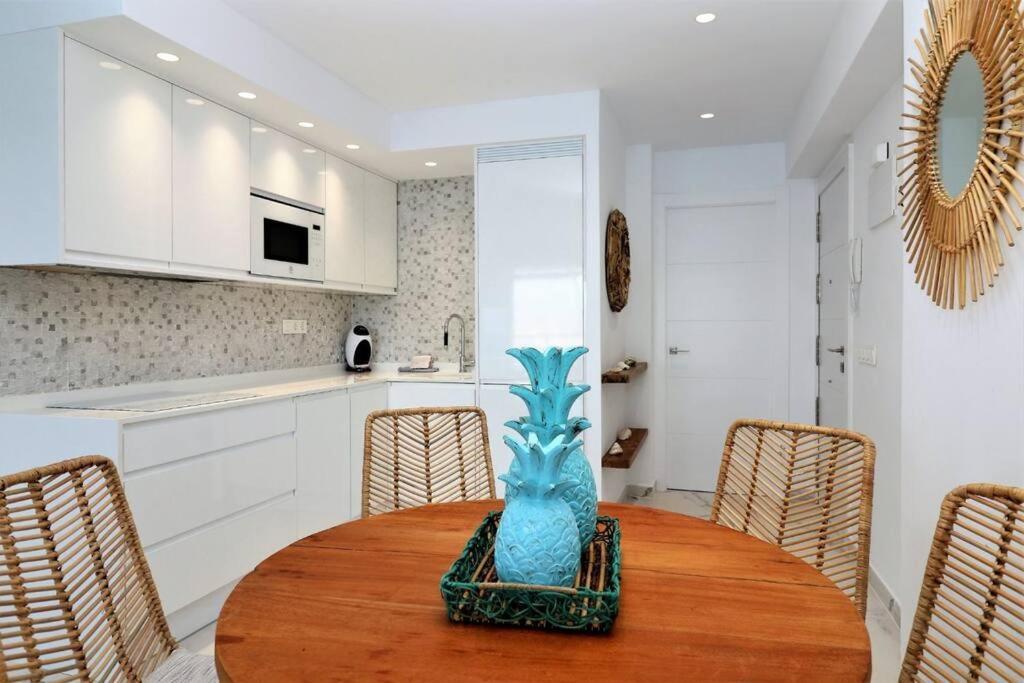 Luxurious 2-Bedroom Apt With Stunning Views, 1St Line On Levante Beach, Benidorm Kültér fotó