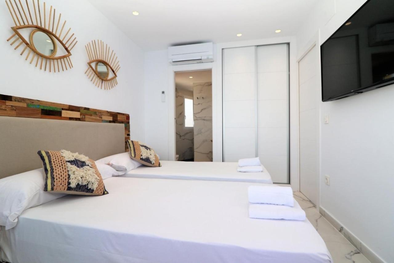 Luxurious 2-Bedroom Apt With Stunning Views, 1St Line On Levante Beach, Benidorm Kültér fotó